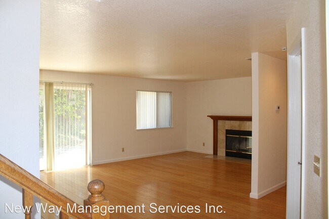 Foto del edificio - 3 br, 3 bath House - 2934 Eucalyptus Court
