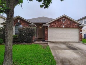 Building Photo - 3109 Lynnbrook Dr