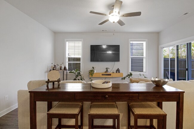 Building Photo - 2013 Folkstone Wds Ln