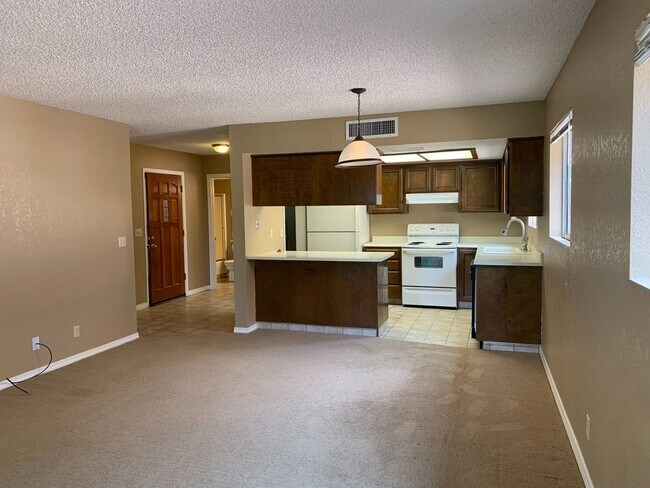 Building Photo - Unfurnished, 1-year long-term rental