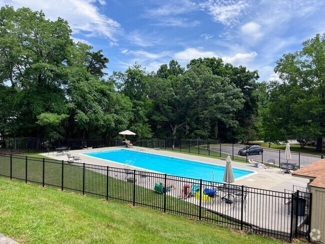 Building Photo - 5260 Crossbow Cir