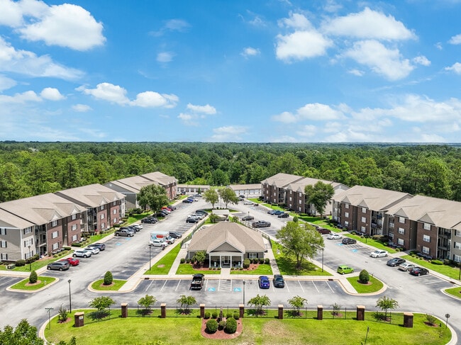 Building Photo - Crown at SteepleChase