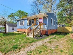 Building Photo - 1408 S McDuffie St
