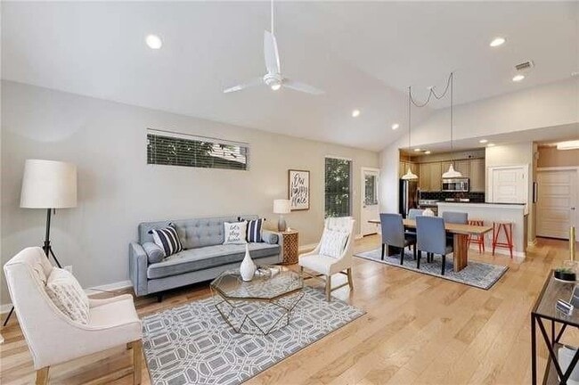 Building Photo - 2001 Faro Dr