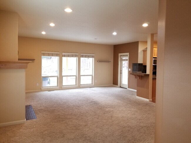 Building Photo - 20742 NE Angora Ct