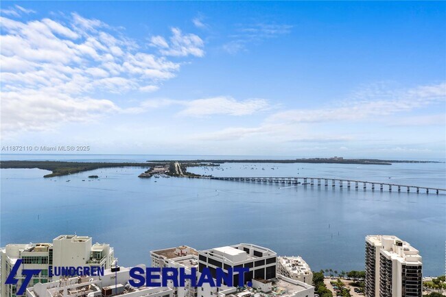 Building Photo - 1395 Brickell Ave
