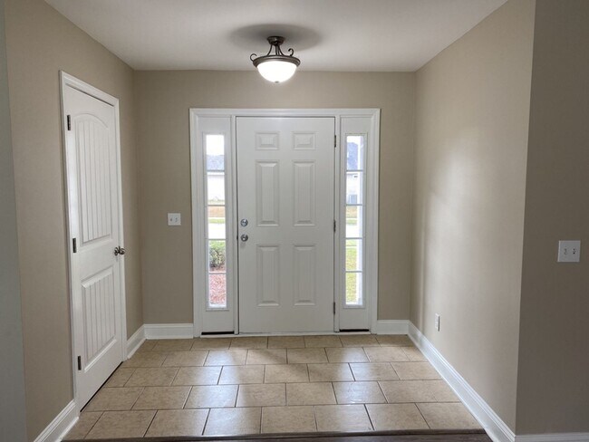 Foto del edificio - 152 Scarlett Ln