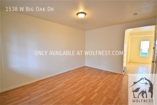 Building Photo - No Deposit Option! Beautiful 3 Bed West Va...