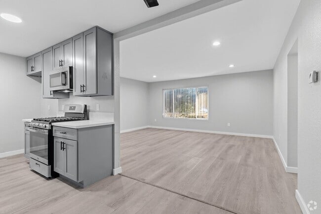 Building Photo - 8101 Larson Ave