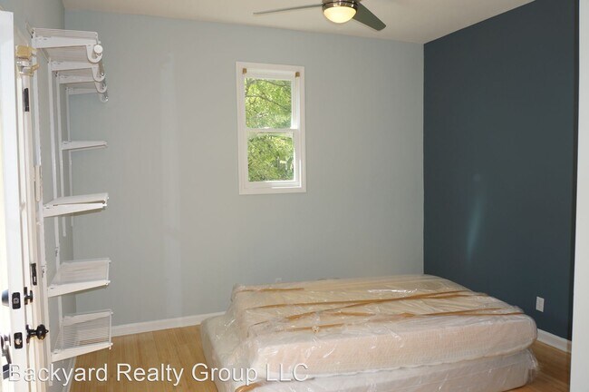 Foto del edificio - 1 br, 1 bath House - 916 Ives Lane SE Unit 2