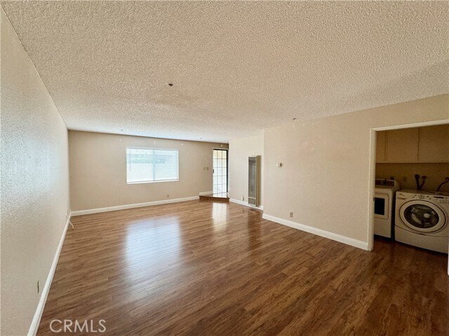 Foto del edificio - 4115 Farquhar Ave