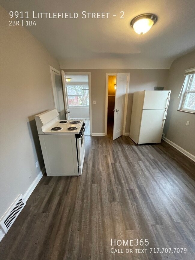 GREAT LARGE 2 bed 1 bath DUPLEX - GREAT LARGE 2 bed 1 bath  DUPLEX