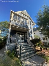 Building Photo - 27 Josephine Ave