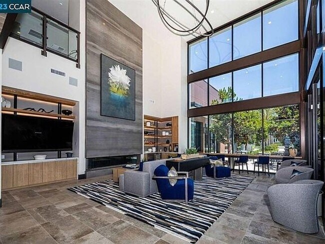Foto del edificio - 2 Bedroom Condo in Fremont
