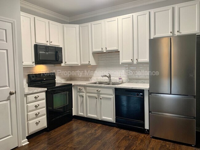 Foto del edificio - 330 Gilman Ln