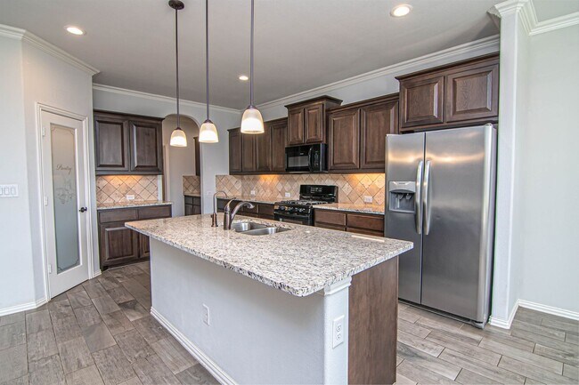 Building Photo - 2323 Vista Ridge Rd