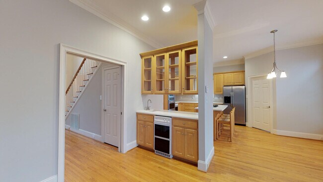 Foto del edificio - 1105 Randolph Oaks Ct