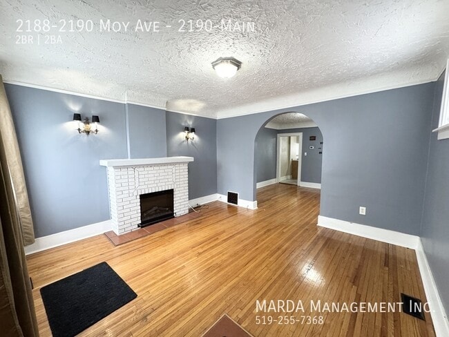 Building Photo - CHARMING 2 BED/1.5 BATH 2 STORY MAIN FLOOR UNIT + 70% OF HYDRO & GAS!