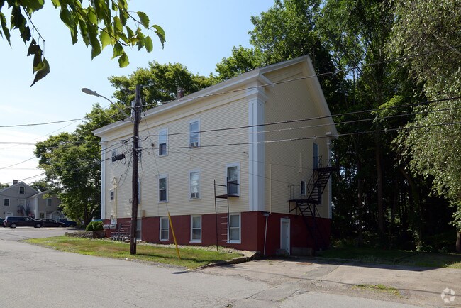 Building Photo - 73 Bank St