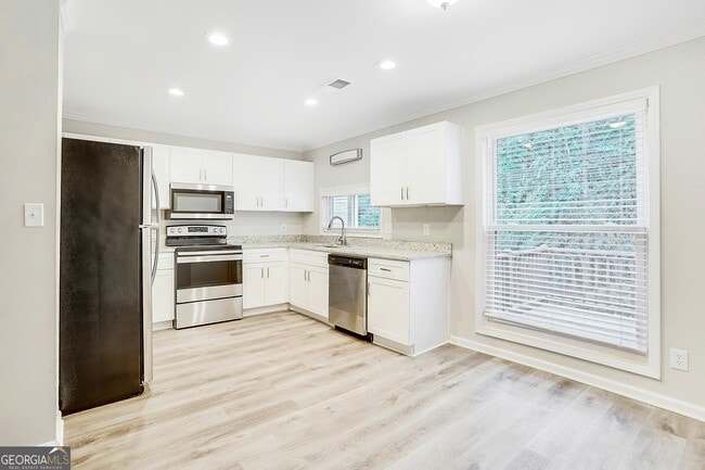 Building Photo - 3142 Wicks Lake Dr