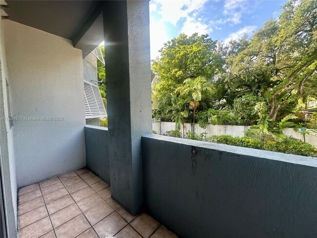 Foto del edificio - 2734 Bird Ave