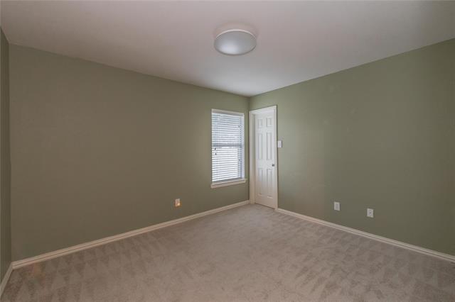 Building Photo - 7801 Quiet Waters Dr