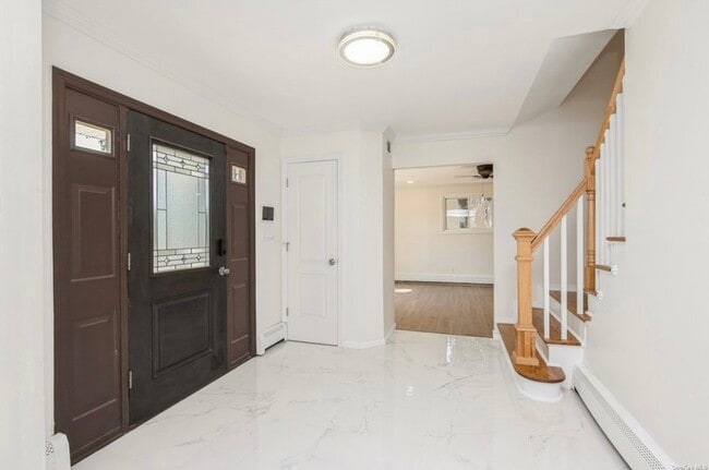 Building Photo - 1037 Commack Rd
