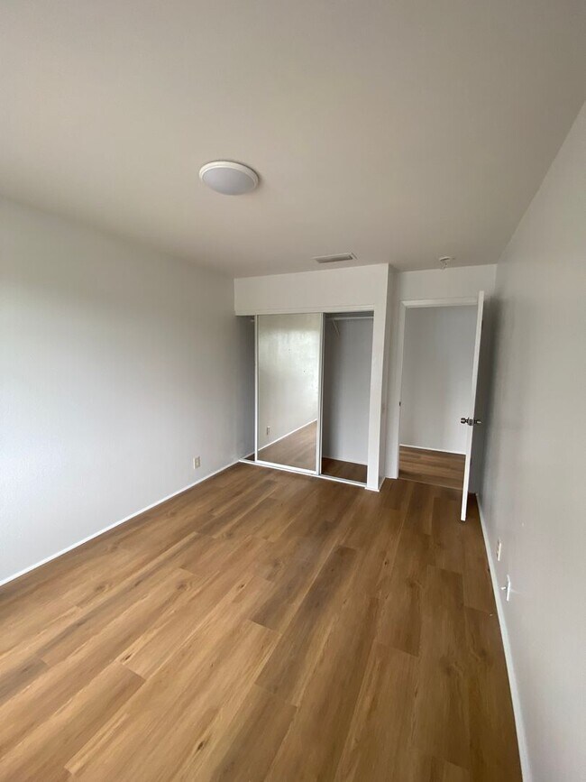 Foto del edificio - Updated 3 Bedroom, 2 Bath Pet Friendly Home with a Garage, Yard, and Central AC