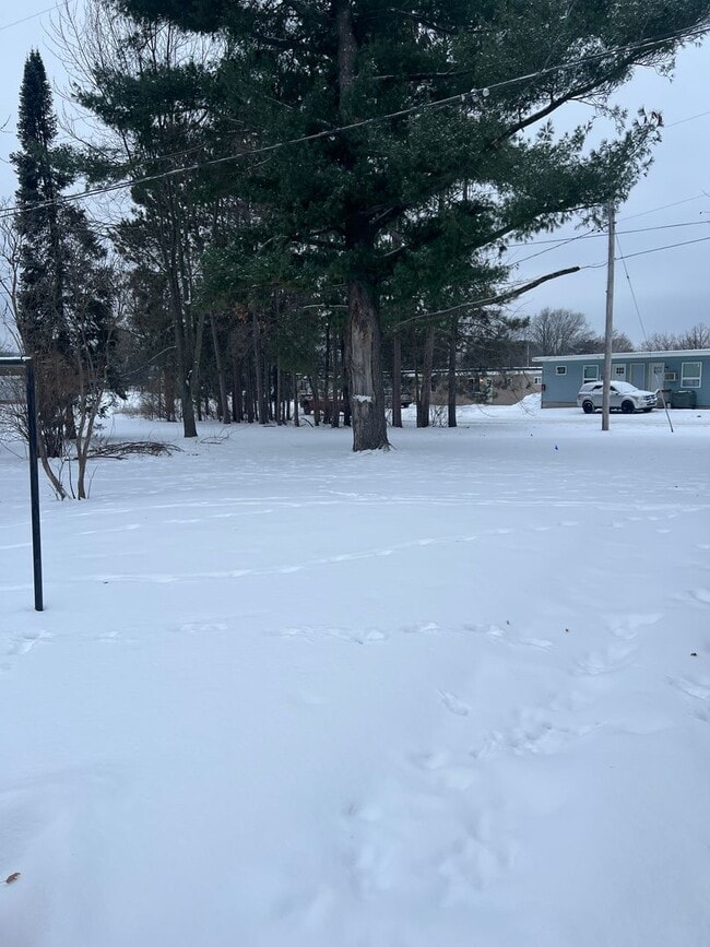 Building Photo - Click the “Apply Now” button or email wapmrentals@gmail.com for a prompt response.