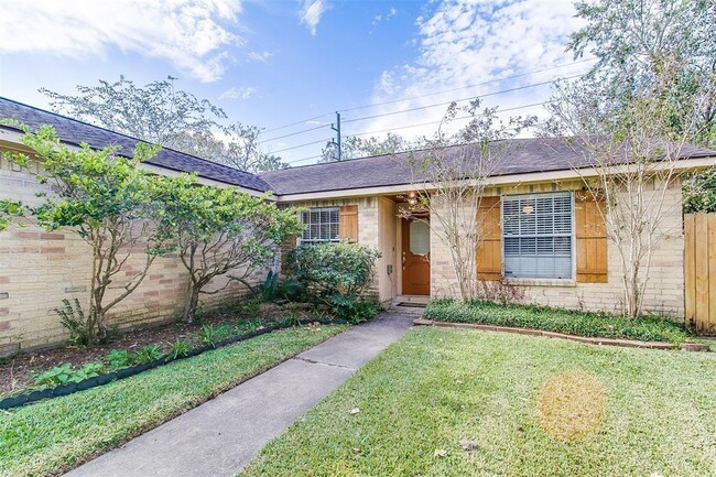 Building Photo - 16830 Rippling Mill Dr
