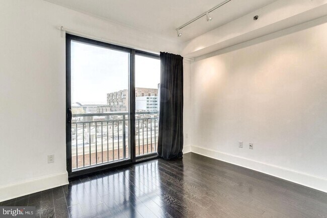 Foto del edificio - 1011 M St NW