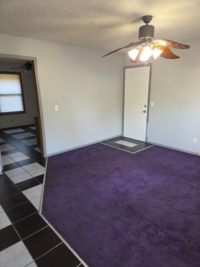 Foto del edificio - 943 N Homewood Ave