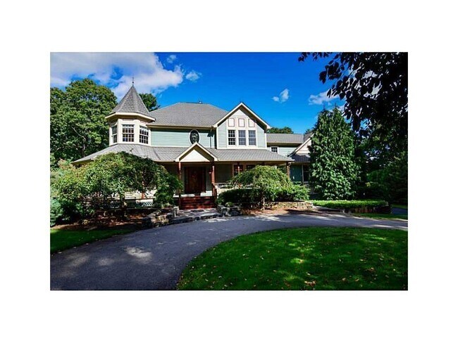 Building Photo - 396 Love Ln