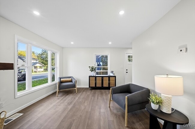 Foto del edificio - 127 E Warrington Rd