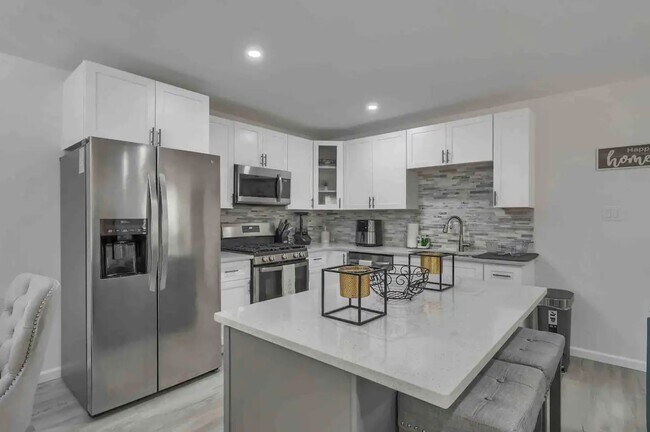 Building Photo - 16 Fitzgerald Ct