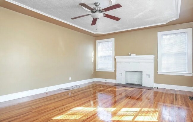 Foto del edificio - 2305 Yancey Ave