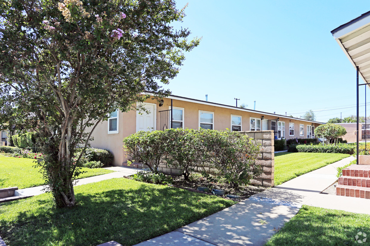 Civic Center Apartments Brea