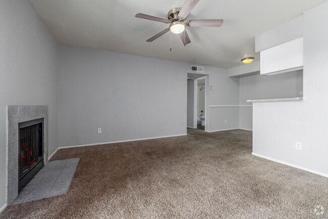 2BR, 2BA - 900SF - Living Room - Woodland Trails Apartments