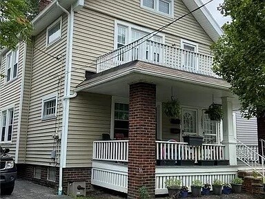 Foto del edificio - 1533 Winton Ave