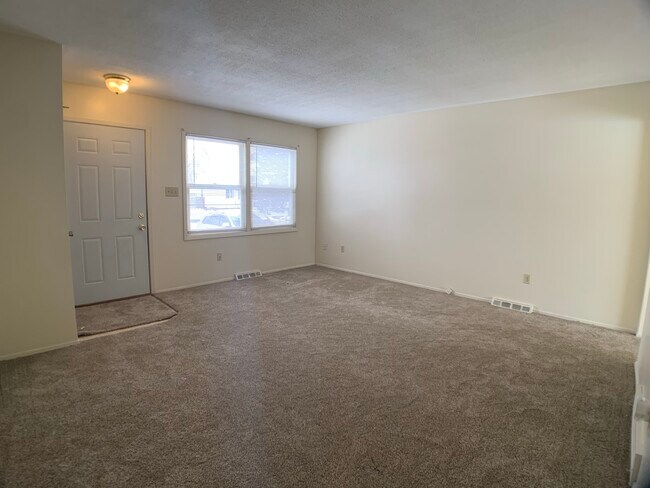 Foto del edificio - 3103 E 7th St