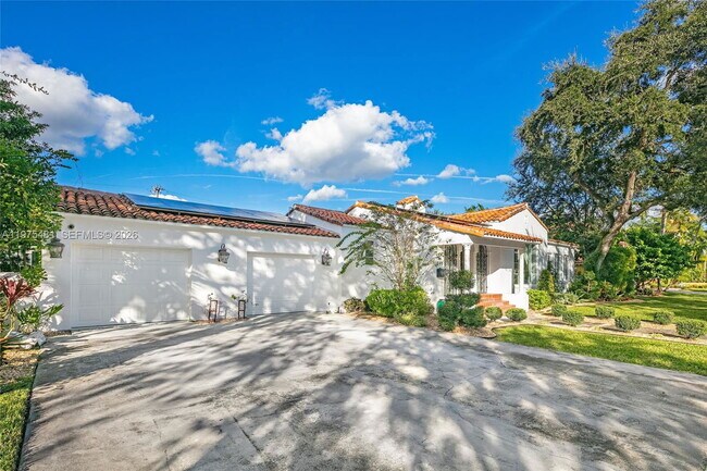 Foto del edificio - Northeast 101st Street, Miami Shores, FL 33138 - 5 BR 3 BA single-family home