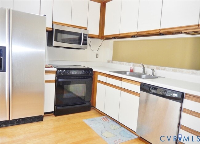 Building Photo - 2730 Spinnaker Ct