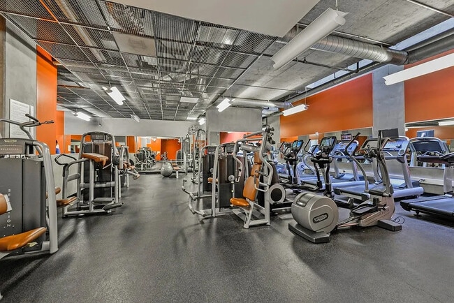 Foto del edificio - 321 Tenth Ave