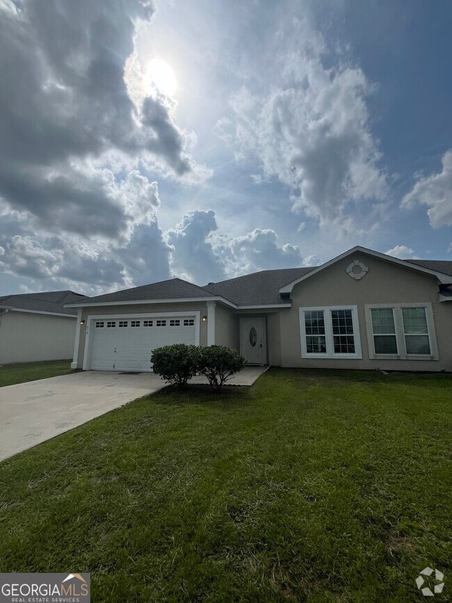 Building Photo - 219 Royal Palms Ave