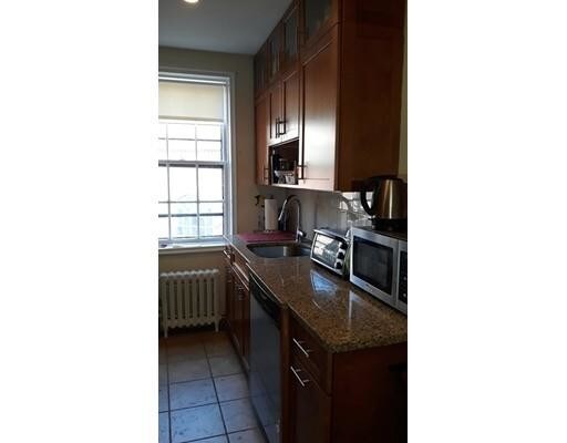 Building Photo - 50 Follen St