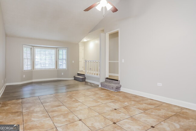 Building Photo - 1019 River Stone Ct