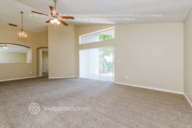 Building Photo - 330 King George Dr