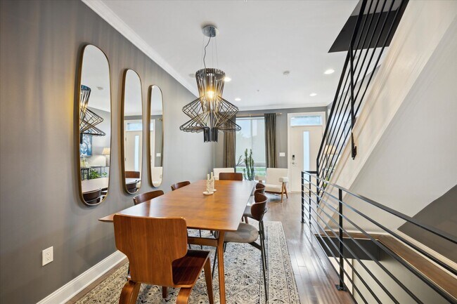 Building Photo - Discover Urban Living at Its Finest