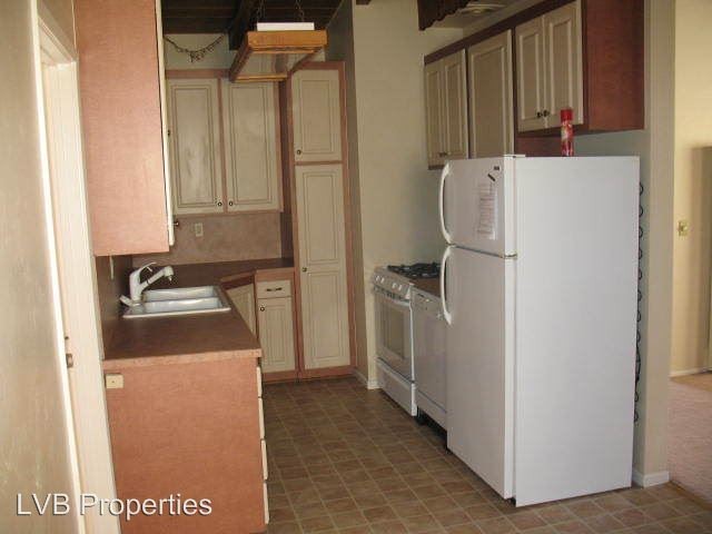 Building Photo - 833 Santa Ysabel Ave