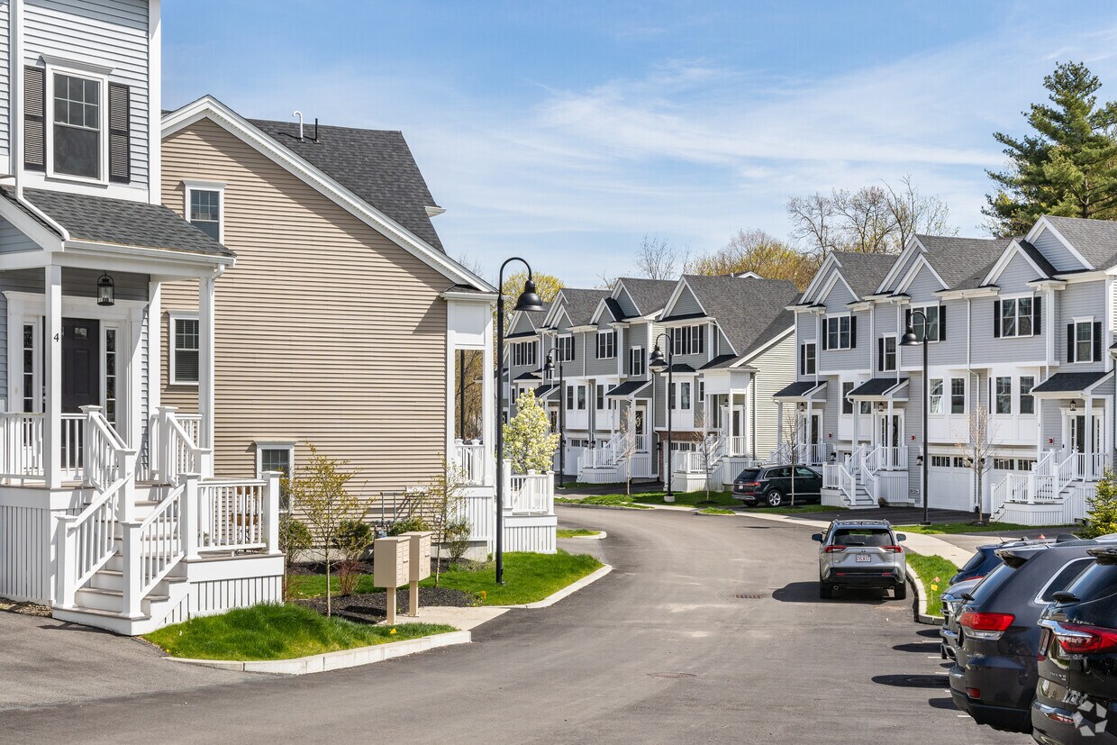 Washington Station Townhomes for Rent Canton, MA